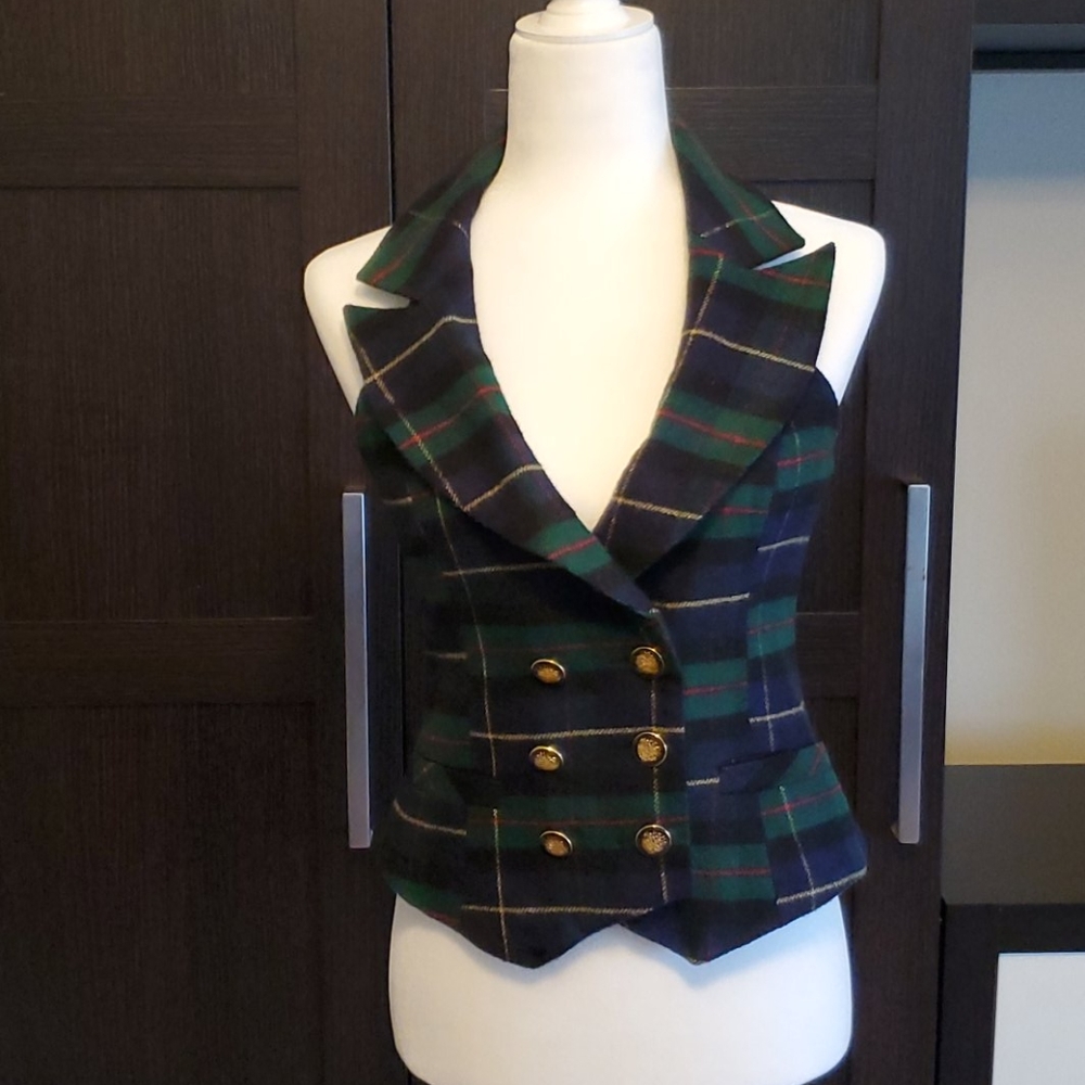 Double breasted halter vest